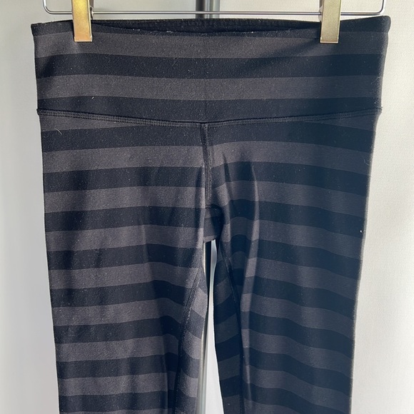 Lululemon Full Length Striped Leggings - sz 6 - Picture 3 of 4
